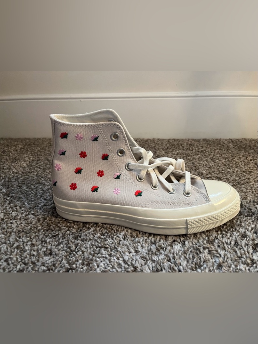Converse Women’s Chuck 70 High w/Floral , Size 8